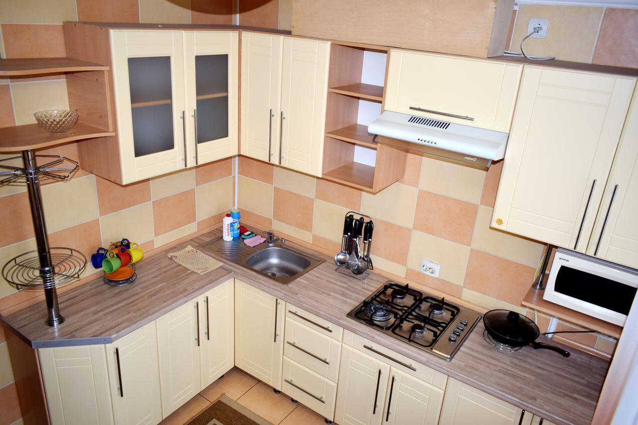Apartment On Krushelnitskoy 73 Rivne Exterior foto